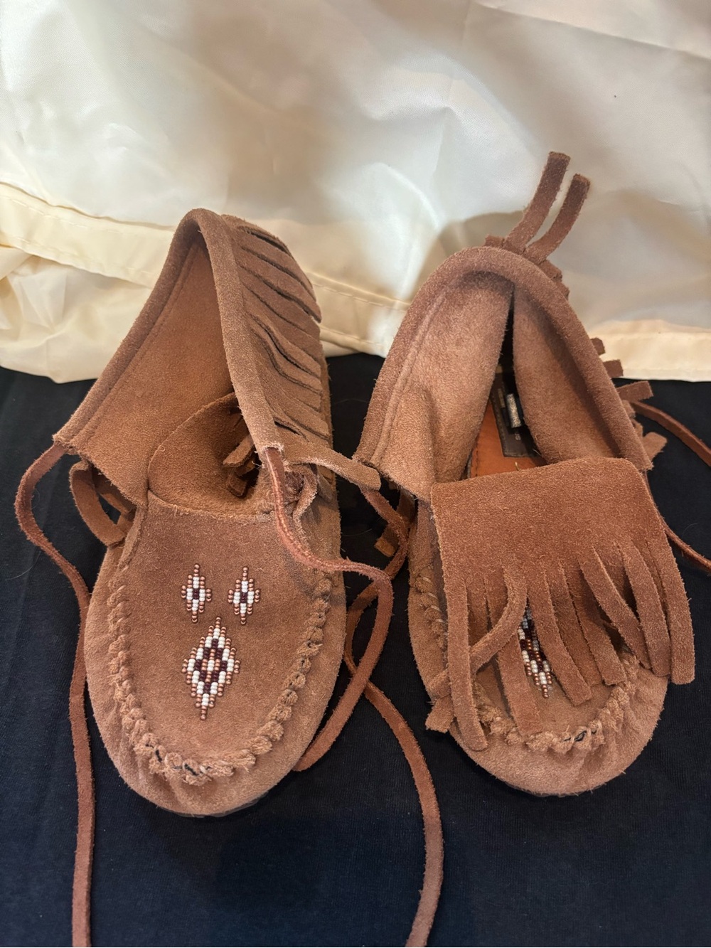 Manitoba mukluks Brown Suede Fringe Beaded Moccasin Shoes